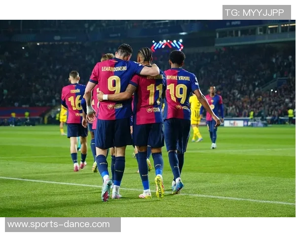 西甲激战波尔图大胜AC米兰帽子戏法引发全场狂欢数据分析揭示精彩瞬间 西甲激战波尔图大胜AC米兰帽子戏法引发全场狂欢数据分析揭示精彩瞬间