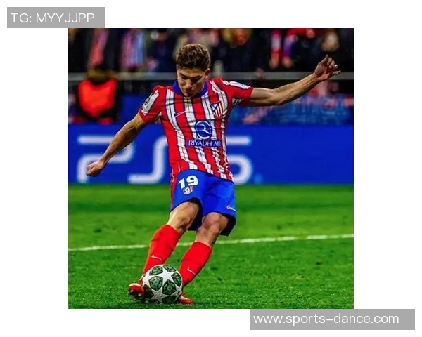 欧冠激战AC米兰逆转尤文图斯引发争议判罚全场沸腾