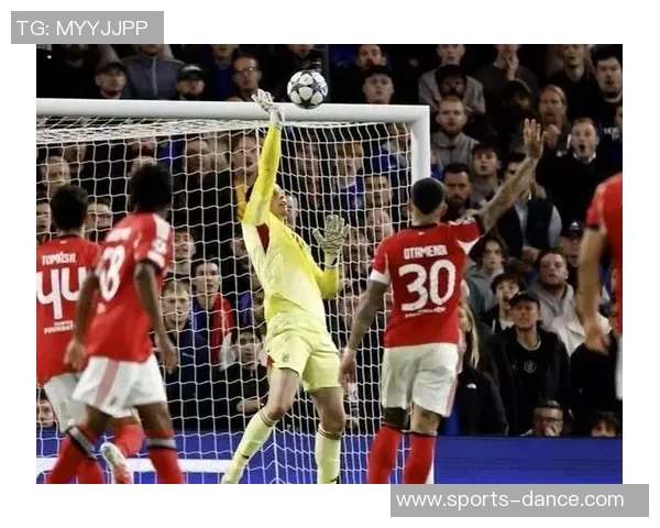 西甲赛场惊现冷门本菲卡力克里昂引发全场热议