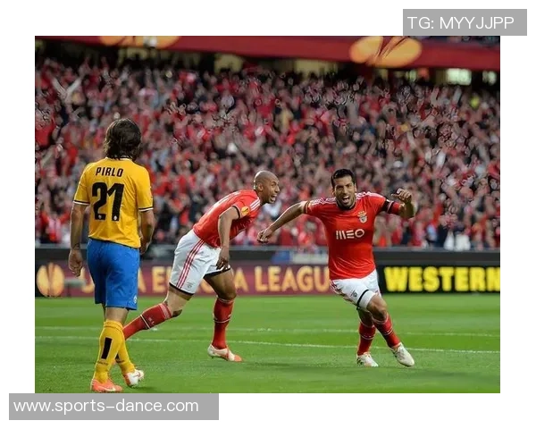 世界杯精彩对决本菲卡以3-0战胜里昂补时进球点燃全场激情 世界杯精彩对决本菲卡以3-0战胜里昂补时进球点燃全场激情