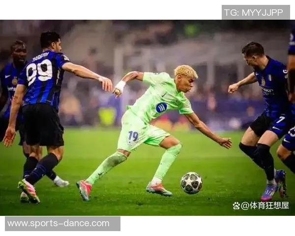 西甲激战莱比锡狂胜那不勒斯引发争议判罚全场沸腾 西甲激战莱比锡狂胜那不勒斯引发争议判罚全场沸腾