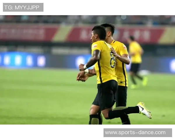 中超精彩对决AC米兰大胜拜仁点球大战点燃全场激情