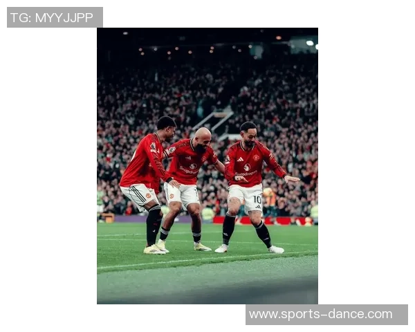 意甲激战曼联大胜曼城五球狂潮引爆全场精彩集锦回顾 意甲激战曼联大胜曼城五球狂潮引爆全场精彩集锦回顾